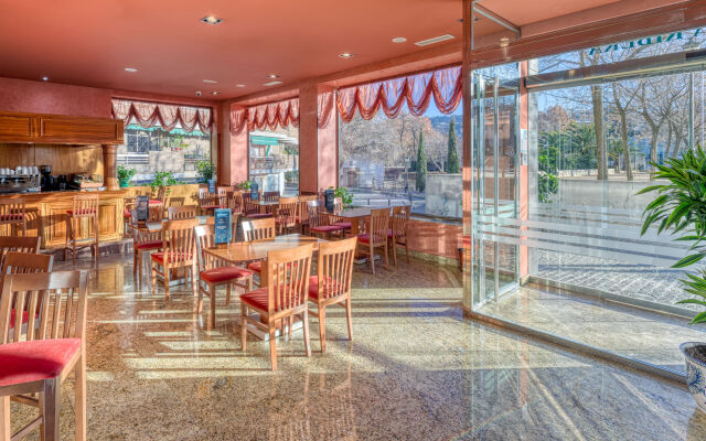 Senator Granada Hotel