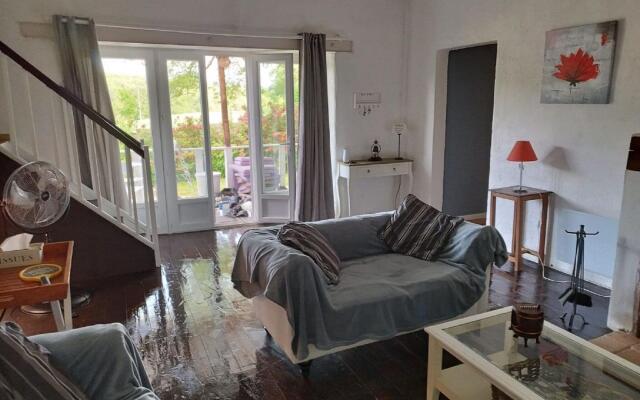 Nice holiday home in Saint-Pierre-de-Frugie with garden