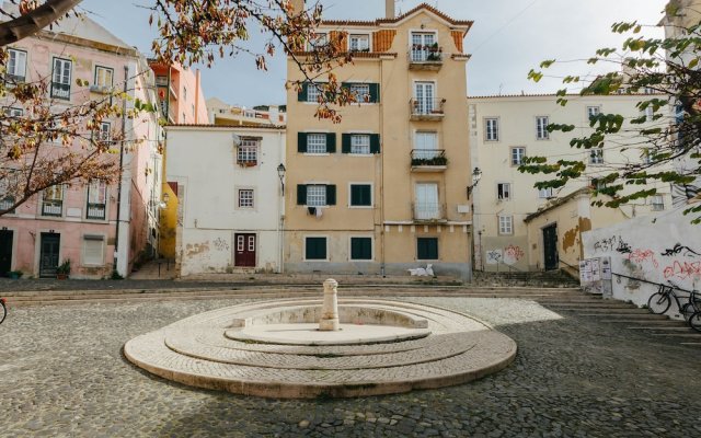 Rent4Rest Mouraria Lisbon Apartments