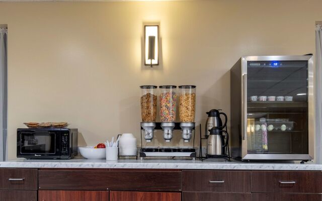 Red Roof Inn PLUS+ Tuscaloosa - University