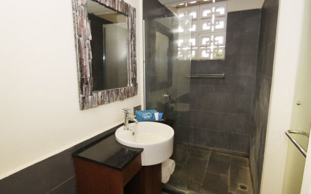 艾里巴厘岛水明漾克罗波坎乌玛拉斯克雷钦 8 号高级酒店(Airy Premier Seminyak Kerobokan Umalas Klecung 8 Bali)