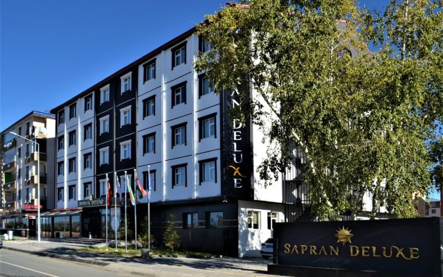 Sapran Deluxe Hotel