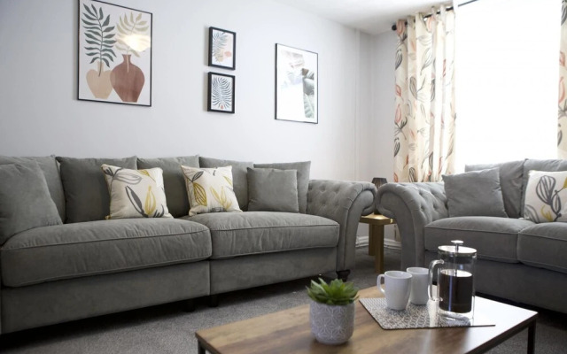 The Flintshire - North Wales - Sleeps Up To 9