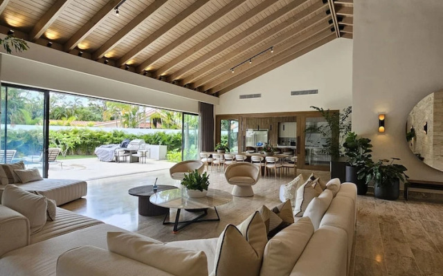 Luxurious 5BR Villa With bbq Pool in Casa de Campo