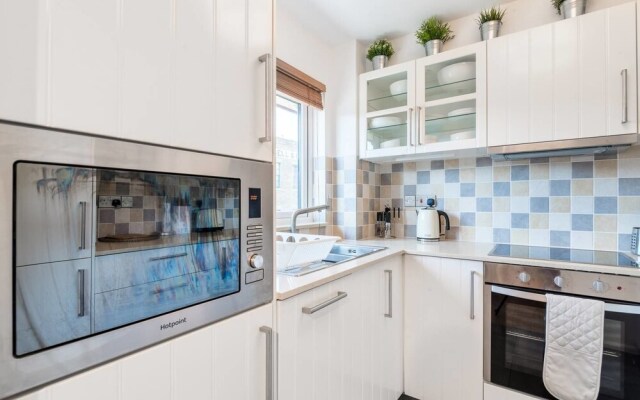 Modern 2 bed in the Isle of Dogs