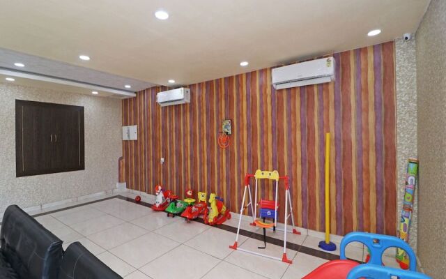 OYO 13483 Hotel Aradhya's