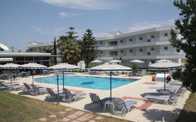 Lagonas Beach Hotel