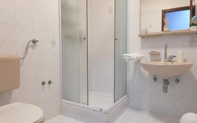 Two Bedroom sea View Apartment Primavera With Balcony