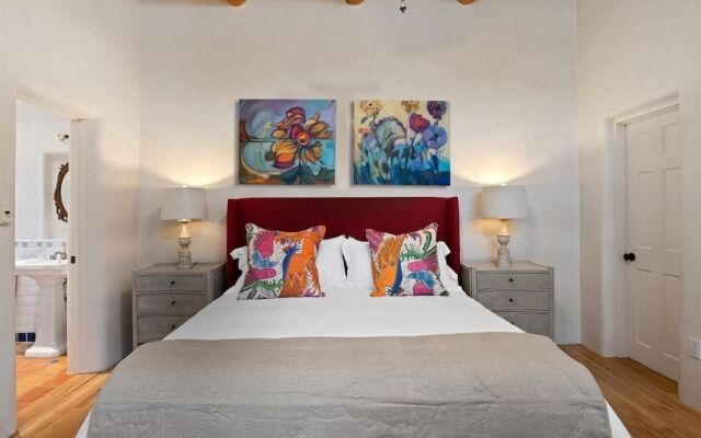 Casa Artista - A Work Of Art, One Block to Canyon Rd