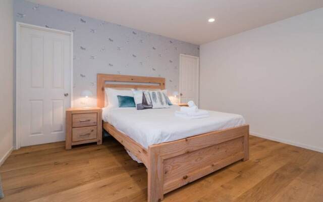 Windsor Park Spacious & Modern 3 bedrooms House