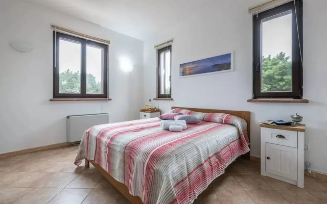 Amazing Detached Villa for 8 Guests Near Stintino
