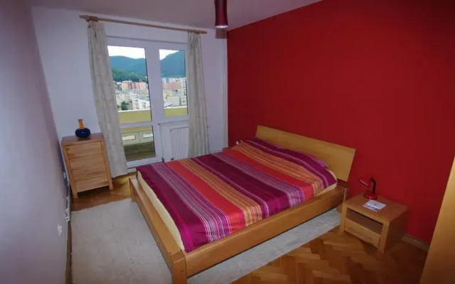 Happy Home Apartment