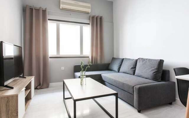 Stunning Renovation In Plaka For 4Guests