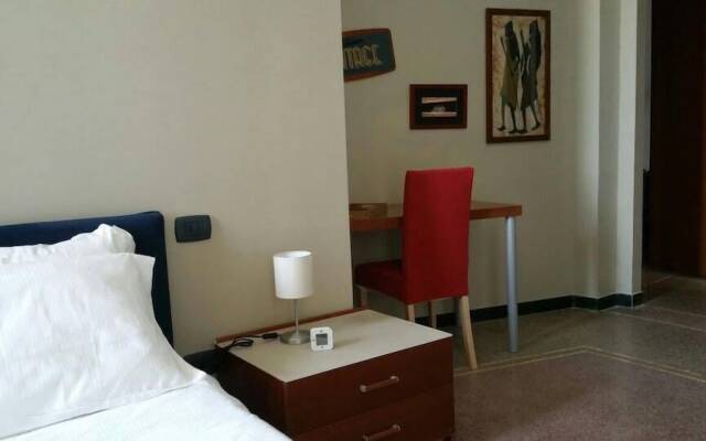 Luna Rooms