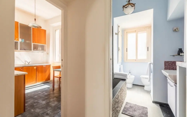 Campo de Fiori Large and Beautiful Apartment