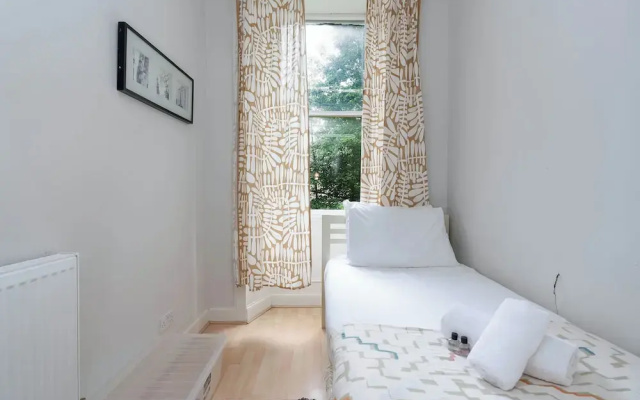 Charming Edinburgh Apartment