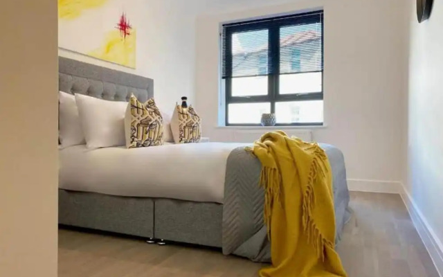 Modern Stylish 2 bedroom 2 Bath Apts.