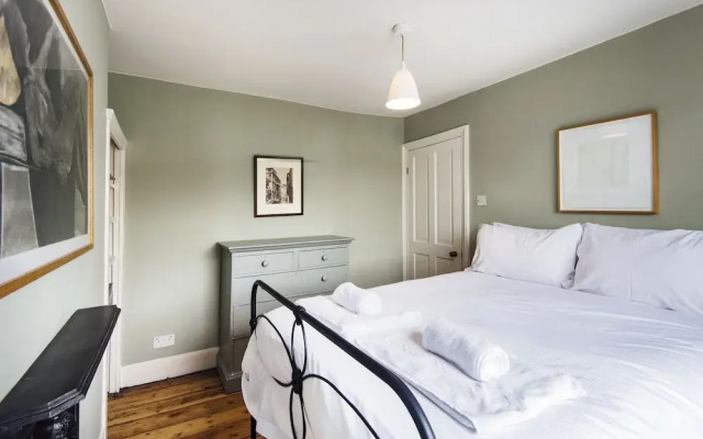 Flawless Family Home Close To Islington