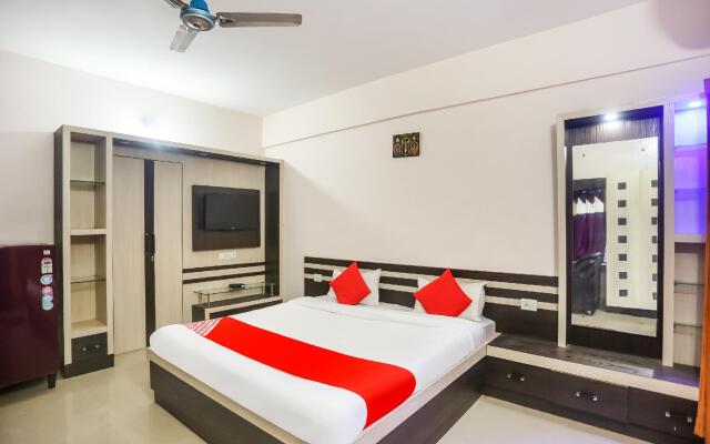 Capital O 61018 Sri Krishna Guest House