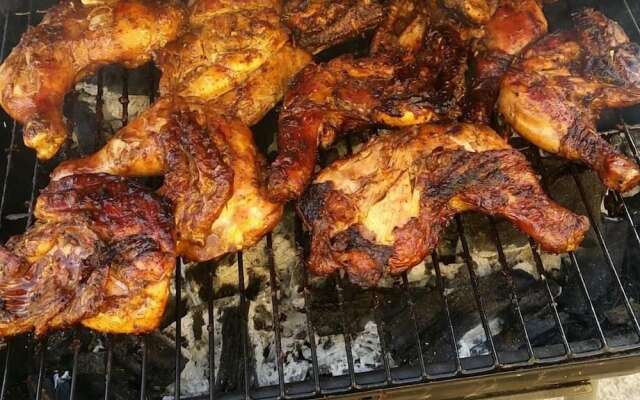 2 Bed-sleeps 4-gated Community-5 Min Town Centre