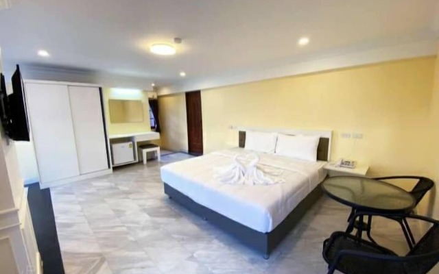 Rest at Ratchada Hotel