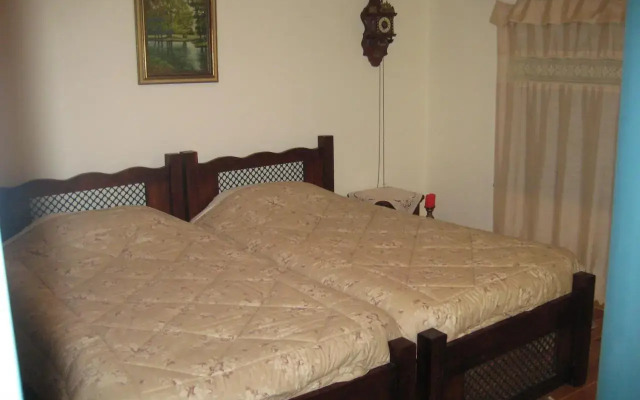 Alexandros Pension