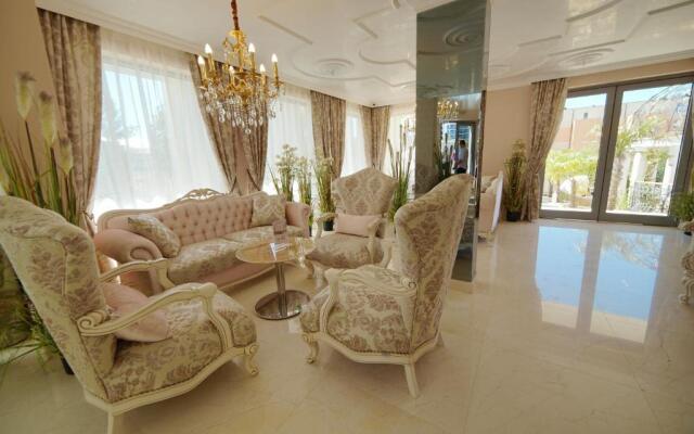 Harmony Suites Saint Vlas