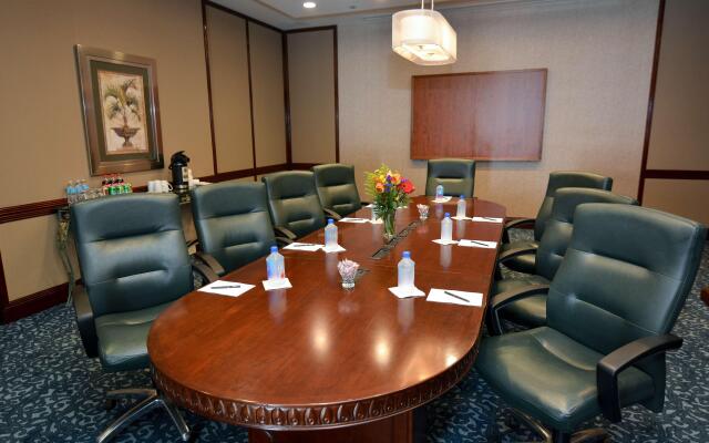 Hilton Palm Beach PBI