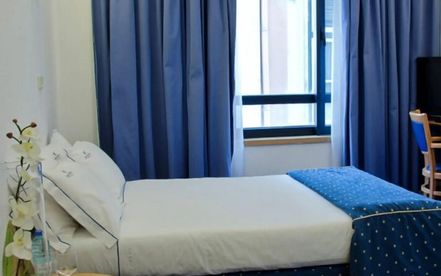 VIP Executive Eden Aparthotel