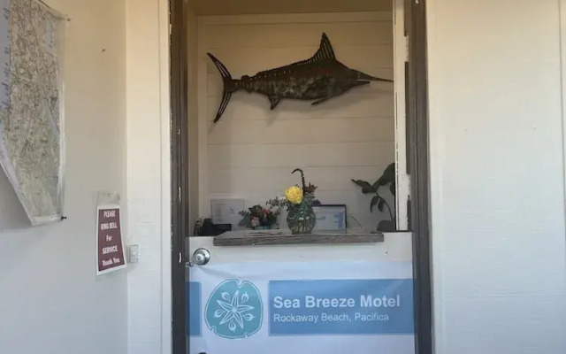 Sea Breeze Motel