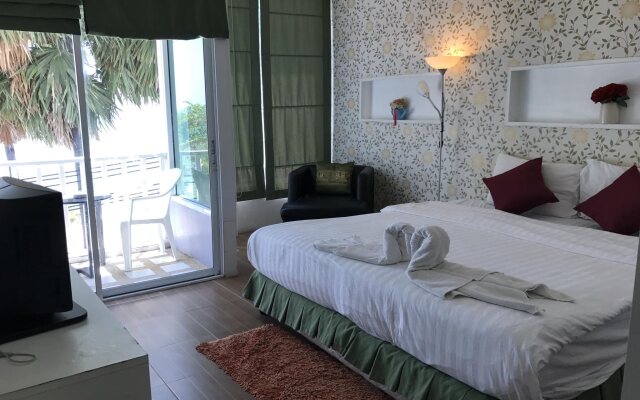Baan Rimlay