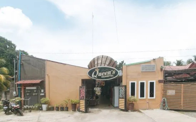 RedDoorz @ Queens Hometel