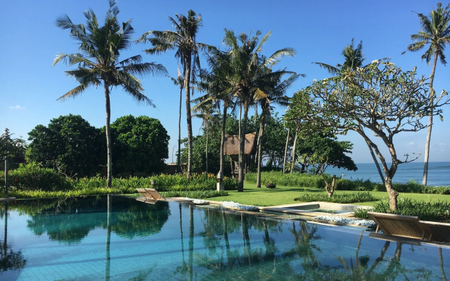 Ombak Luwung Beachfront Estate