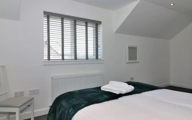 Railway House 5 bed - Maryhill