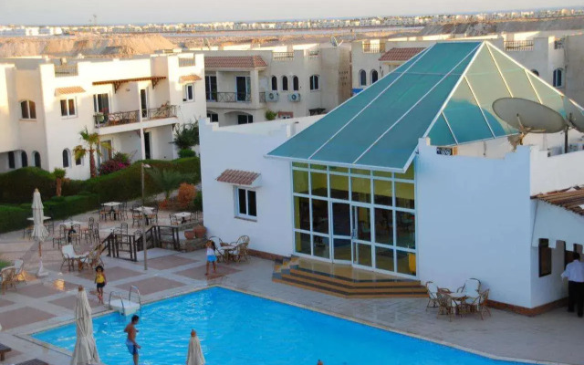 Logaina Sharm Resort