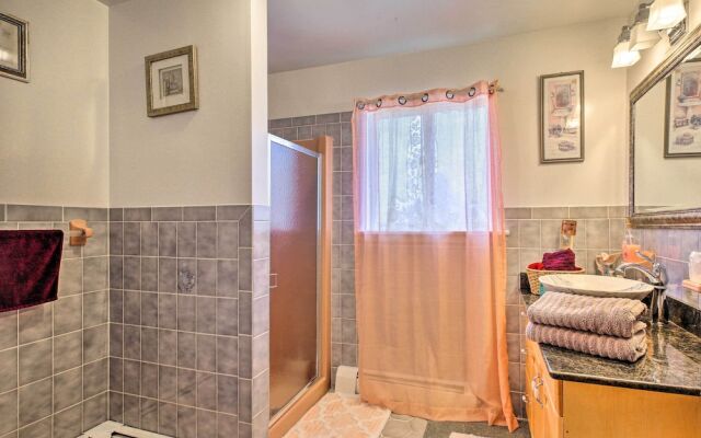 Hopewell Junction Apartment w/ Community Pool