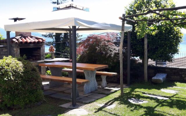 House Meri Cannero Riviera