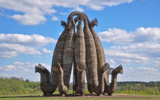 Дом Кольцово в парке Никола-Ленивец