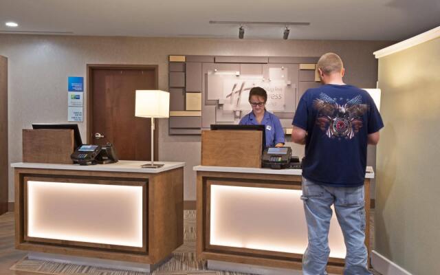 Holiday Inn Express & Suites New Cumberland by IHG