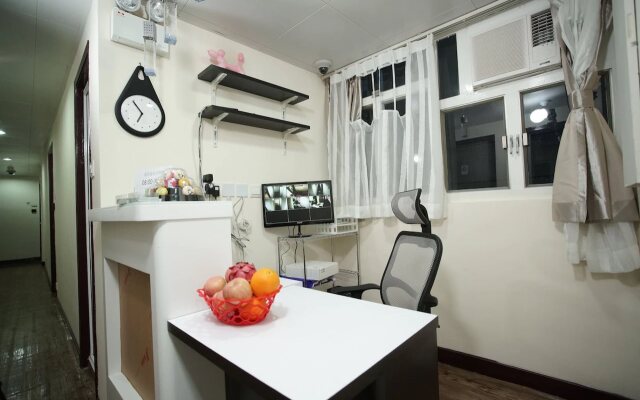 ALOHAS Hostel