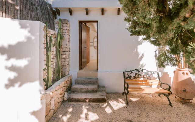 Can Furnet in Ibiza with 4 bedrooms and 8 bathrooms