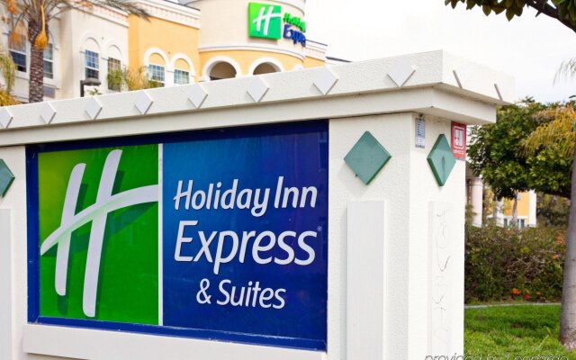 Holiday Inn Express Garden Grove