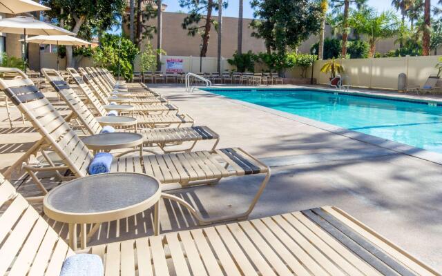 Clarion Hotel Anaheim Resort