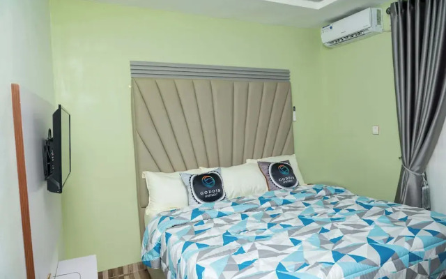 Goddis Apartments Ajah