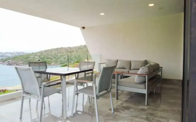 Private Sea-View Residence