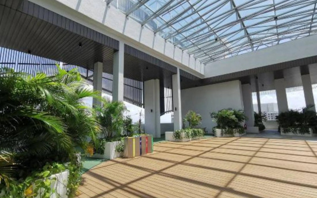 Almas Puteri Harbour by Squarenest