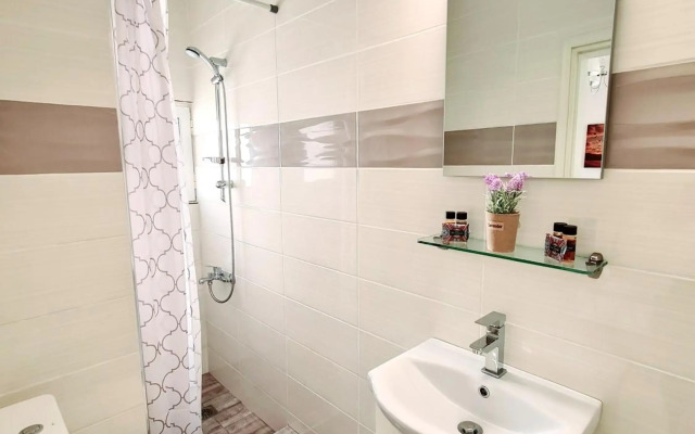 Avra Rooms