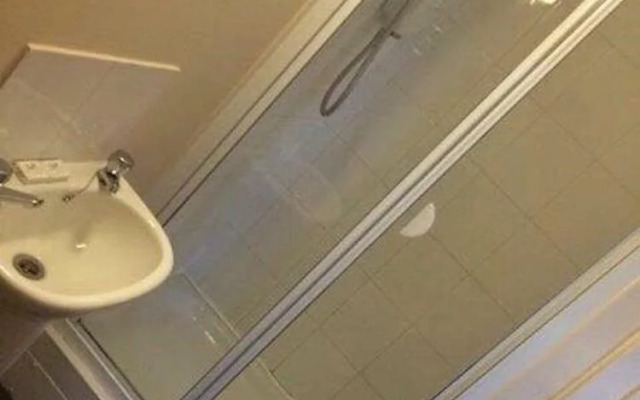 The Greenwich Rooms - Burger & Bird Bar & Restaurant