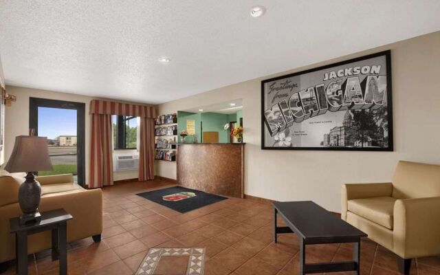 Super 8 Jackson MI