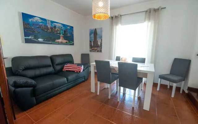 Steps to Beach 4beds -ac, Self Check-in, 2024 Reno